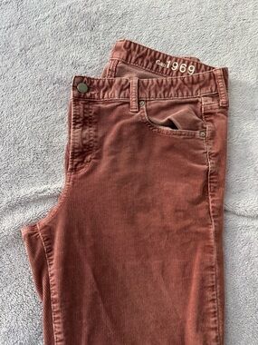 GAP 1969 Women’s Rust Straight-Leg Corduroy Jeans